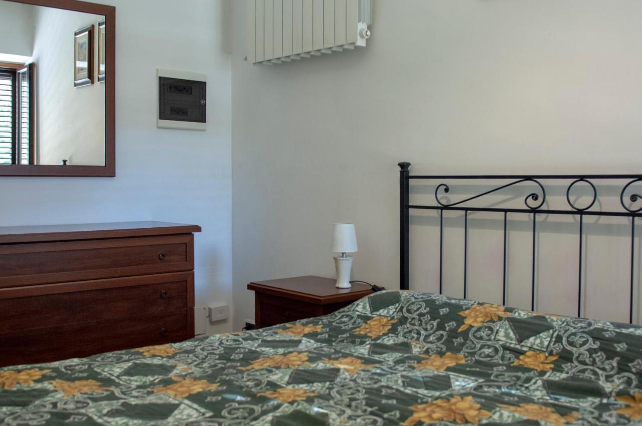 Bed & Breakfast Le Piazze Cori Bagian luar foto