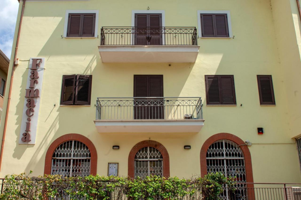 Bed & Breakfast Le Piazze Cori Bagian luar foto