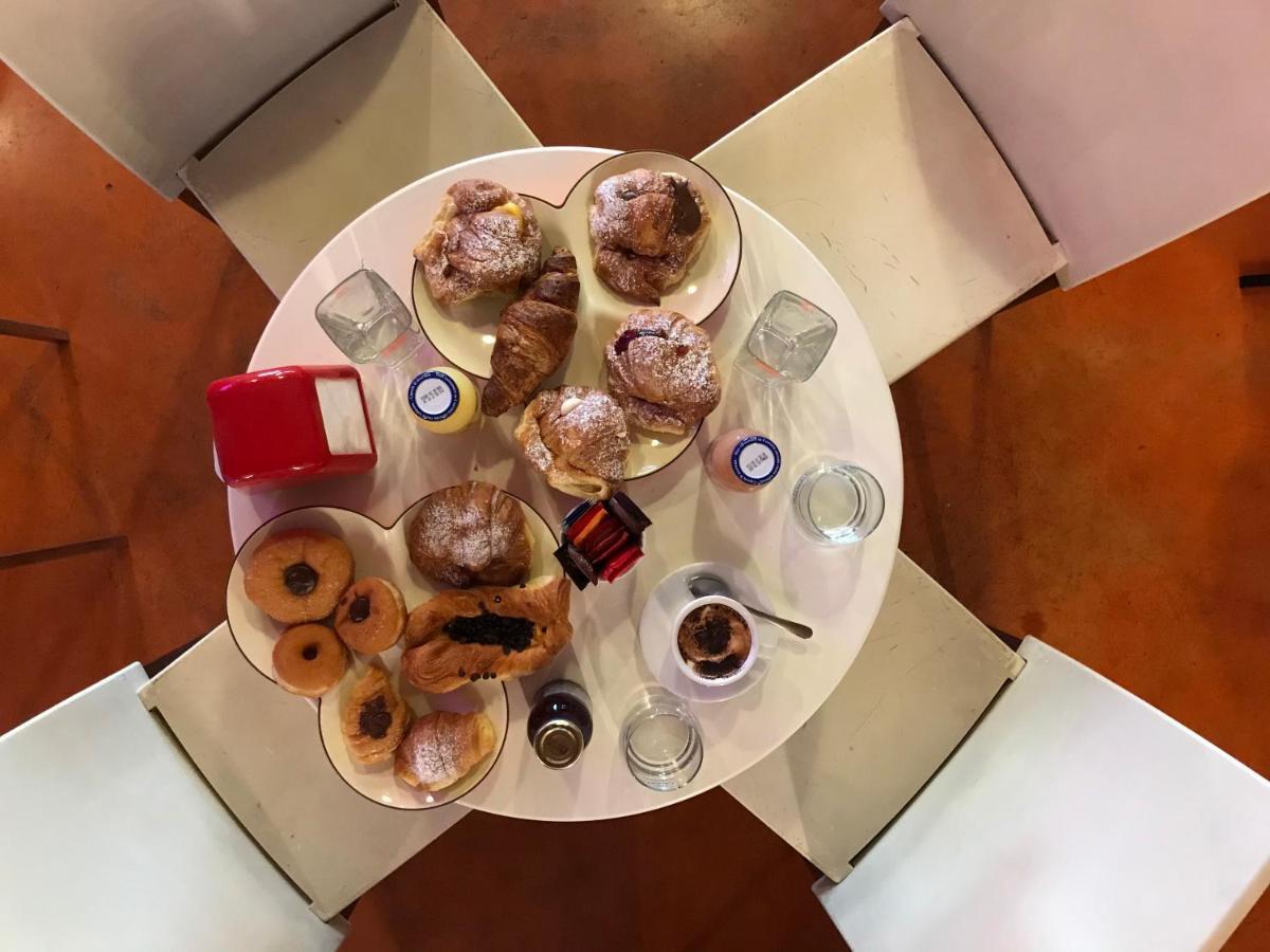 Bed & Breakfast Le Piazze Cori Bagian luar foto