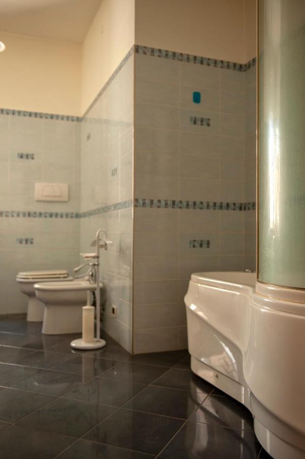 Bed & Breakfast Le Piazze Cori Bagian luar foto